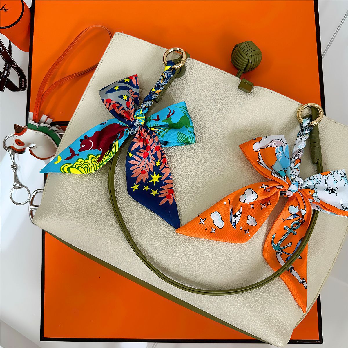Elegant Silk Scarf Bow Bag Cha - огляд і ціна Women'S Ysl Fashion