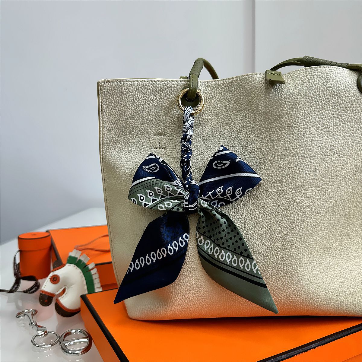 Elegant Silk Scarf Bow Bag Cha - огляд і ціна Women'S Ysl Fashion